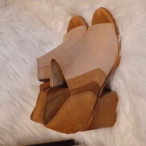 Sorel Nadia Peep Toe Ankle Booties Tan Sz 11